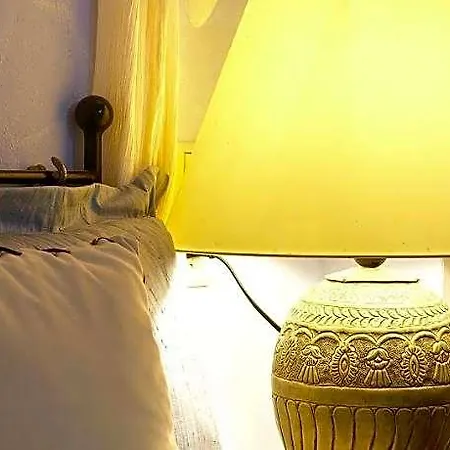 Atlantis 3* Perissa (Santorini)